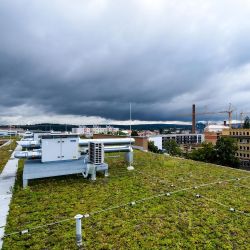 Instalace VZT jednotek VERSO Standard na střeše nově zrekonstruované základní školy